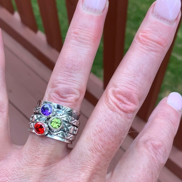 BOUTIQUE AMETHYST, PERIDOT &GARNET 925 SILVER RING - Picture 9 of 13